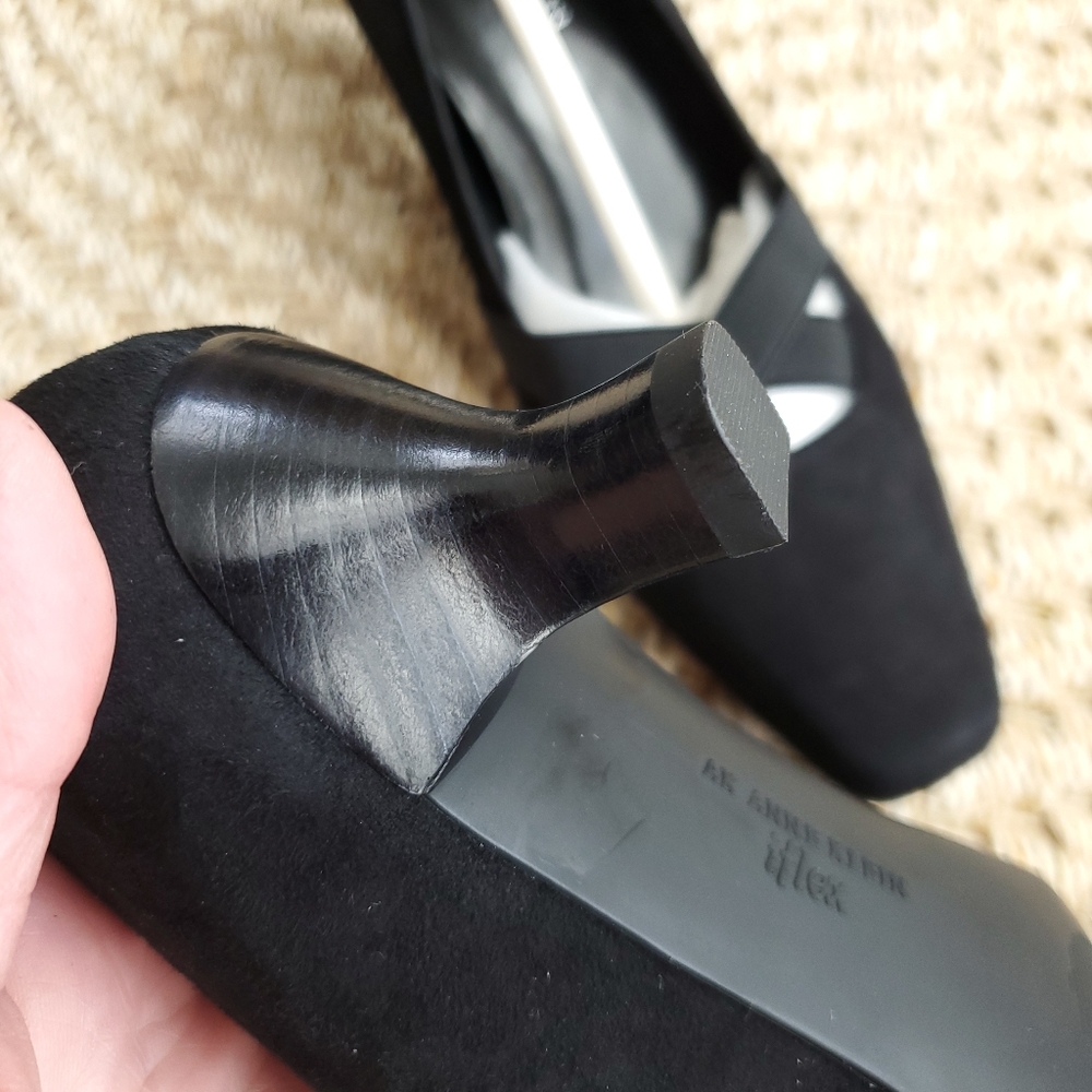 Anne Klein Women's Akvanity Black iflex Suede Heeled Shoe Size 7 - Picture 11 of 14